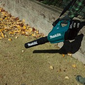 מפוח עלים לגינה נטען MAKITA דגם DUB362Z מפוח עלים לגינה נטען MAKITA דגם DUB362Z