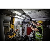 פנס נטען DEWALT דגם DCL050