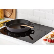 מחבת בישול מברזל יצוק STAUB בקוטר 34 ס"מ 