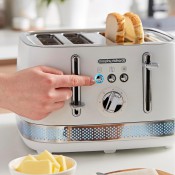 טוסטר קופץ MORPHY RICHARDS דגם 248021