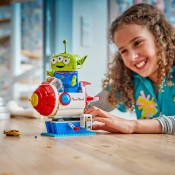 LEGO Disney 43307 Alien with Pizza Planet Rocket Ride LEGO Disney 43307 Alien with Pizza Planet Rocket Ride