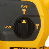 פטישון נטען DEWALT דגם DCH333NT-XJ