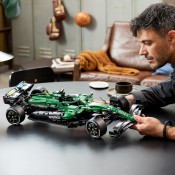 LEGO Technic 42240 Aston Martin Aramco AMR25 F1 Car