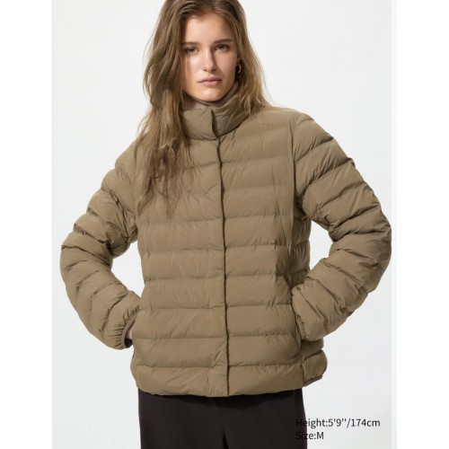 מעיל UNIQLO לנשים ללא כובע בצבע חום מעיל UNIQLO לנשים ללא כובע בצבע חום