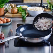 מחבת בישול ווק בקוטר 28 ס"מ GREENPAN 