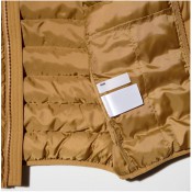 מעיל UNIQLO לילדים עם קפוצ'ון נשלף בצבע כחול נייבי מעיל UNIQLO לילדים עם קפוצ'ון נשלף בצבע כחול נייבי