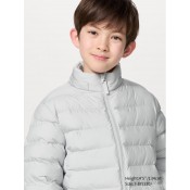 מעיל UNIQLO לילדים עם קפוצ'ון נשלף בצבע שחור מעיל UNIQLO לילדים עם קפוצ'ון נשלף בצבע שחור