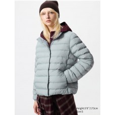 מעיל UNIQLO לנשים ללא כובע בצבע אפור מעיל UNIQLO לנשים ללא כובע בצבע אפור
