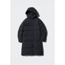 מעיל ארוך UNIQLO לנשים עם קפוצ'ון בצבע שחור
