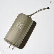 ווסט UNIQLO לגברים בצבע כחול נייבי