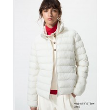 מעיל UNIQLO לנשים ללא כובע בצבע לבן מעיל UNIQLO לנשים ללא כובע בצבע לבן