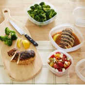 סט 8 קופסאות לאחסון מזון RUBBERMAID סט 8 קופסאות לאחסון מזון RUBBERMAID