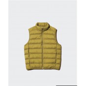 ווסט UNIQLO לגברים בצבע כחול נייבי ווסט UNIQLO לגברים בצבע כחול נייבי
