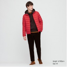 מעיל Uniqlo בצבע אדום לגברים ללא כובע